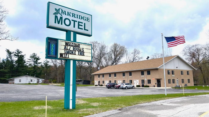 Oakridge Motel (Cronks) - Real Estate Photos
